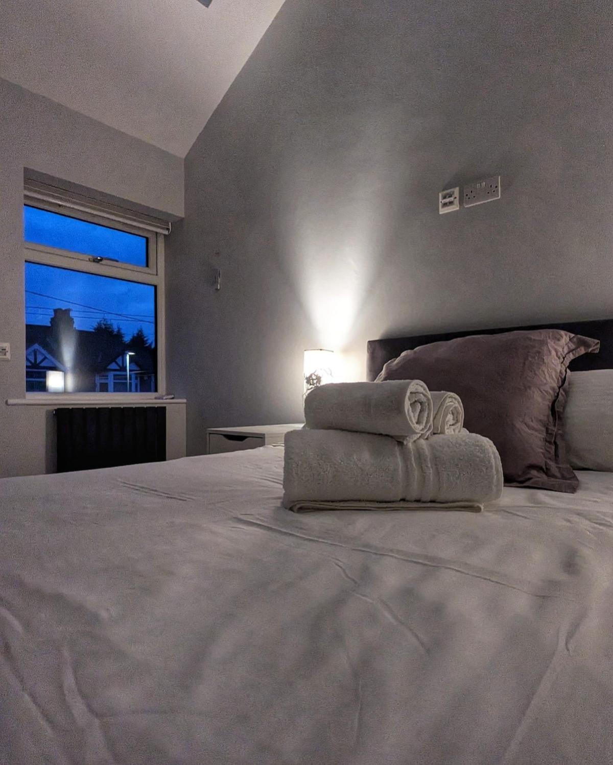 Beautiful 5 Bedroom Home Sleeps 12 People In Манчестер Екстер'єр фото