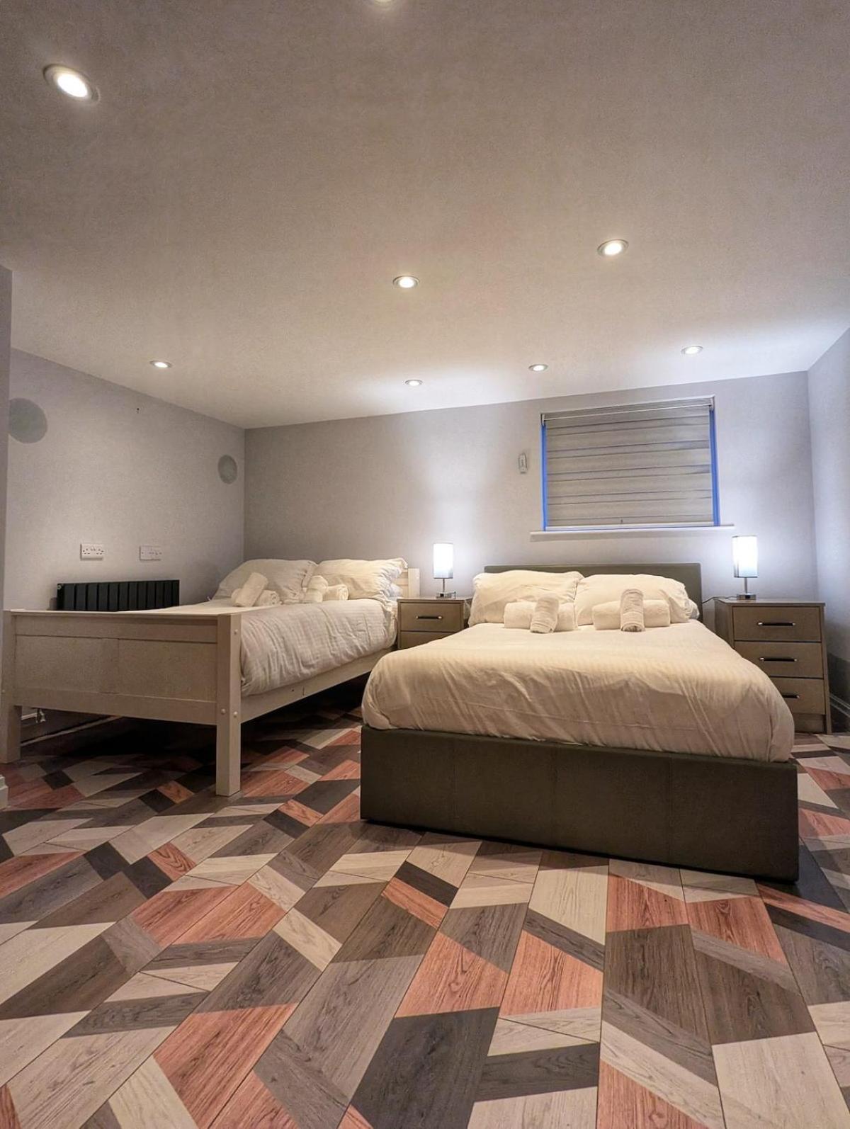 Beautiful 5 Bedroom Home Sleeps 12 People In Манчестер Екстер'єр фото