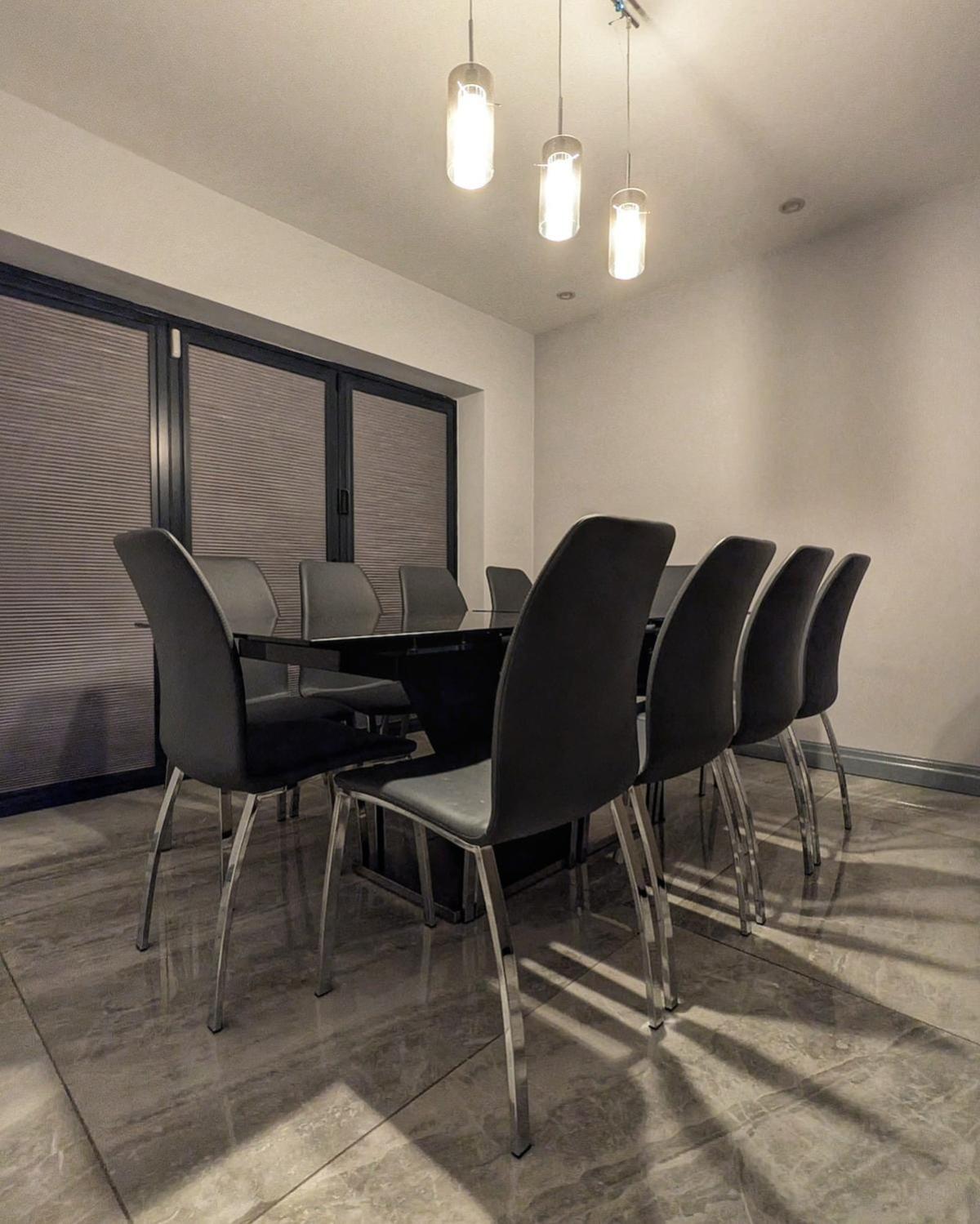 Beautiful 5 Bedroom Home Sleeps 12 People In Манчестер Екстер'єр фото